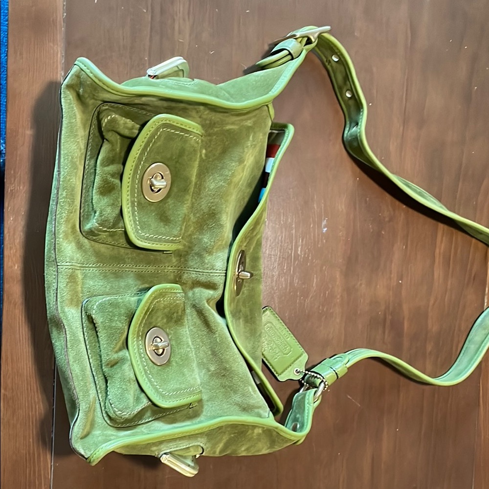 Vibrant Green Suede Shoulder Bag with Slouchy Design